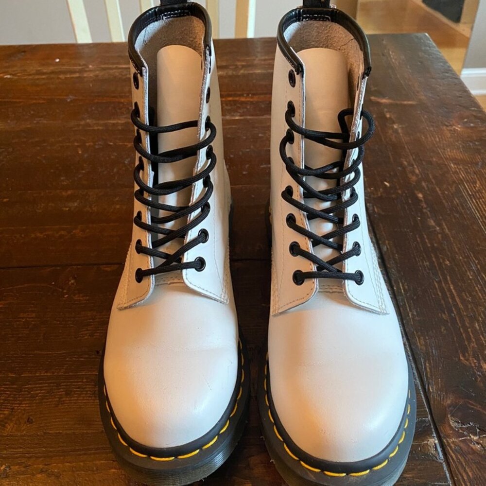 Dr. Martens 1460 White Smooth Leather Women's Lace Up Boots Size 8